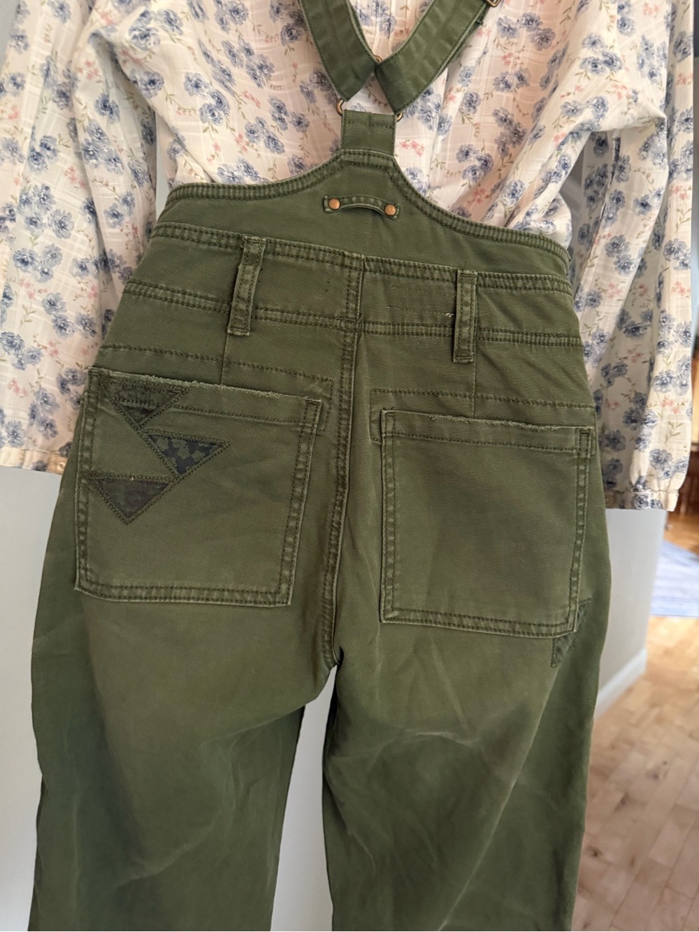 Pilcro Wanderer Patchwork Overalls Green Utility Bib Size 25 Anthropologie Boho - Picture 9 of 16
